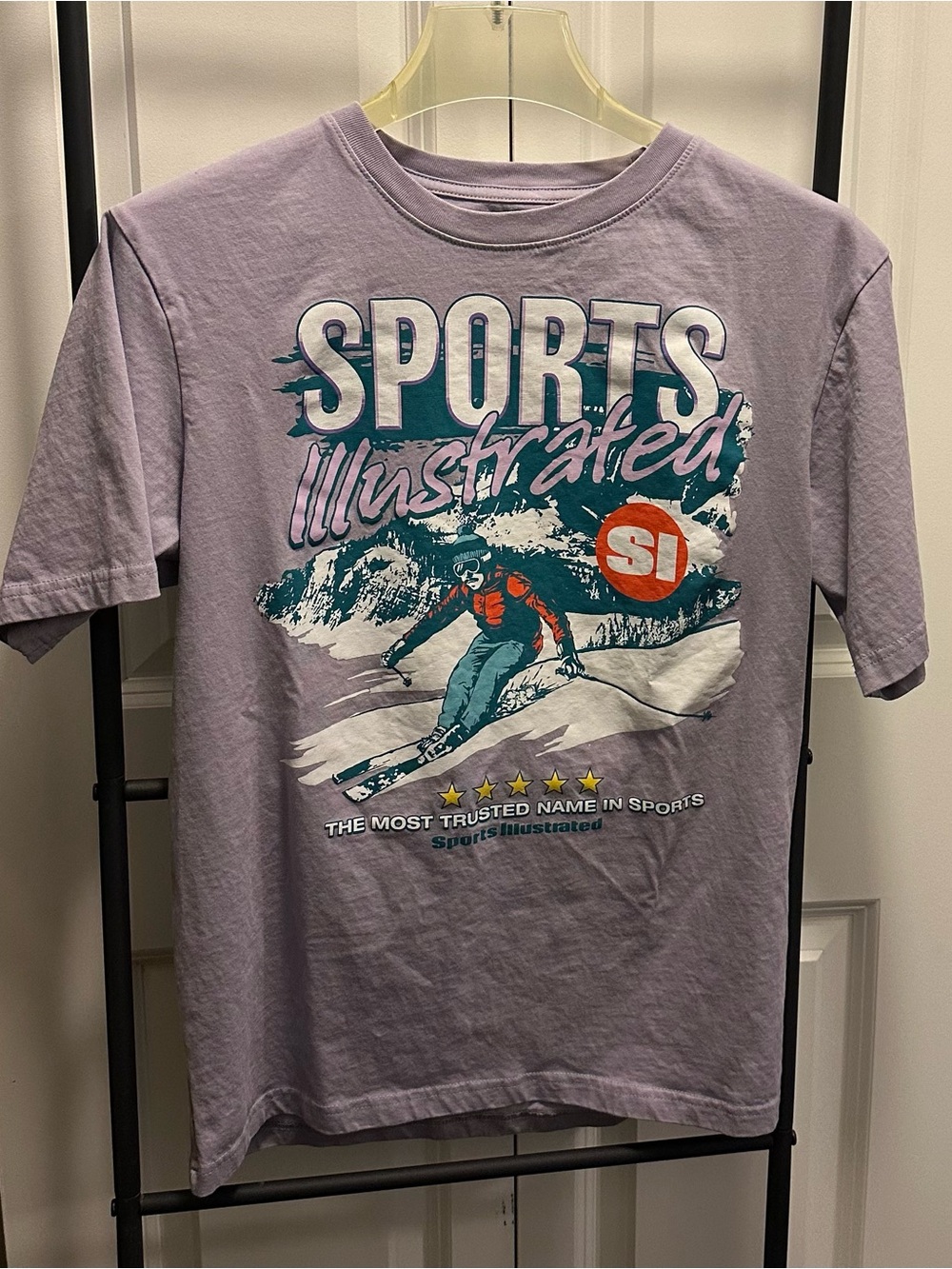 Men’s Lavender Ski Graphic Tee